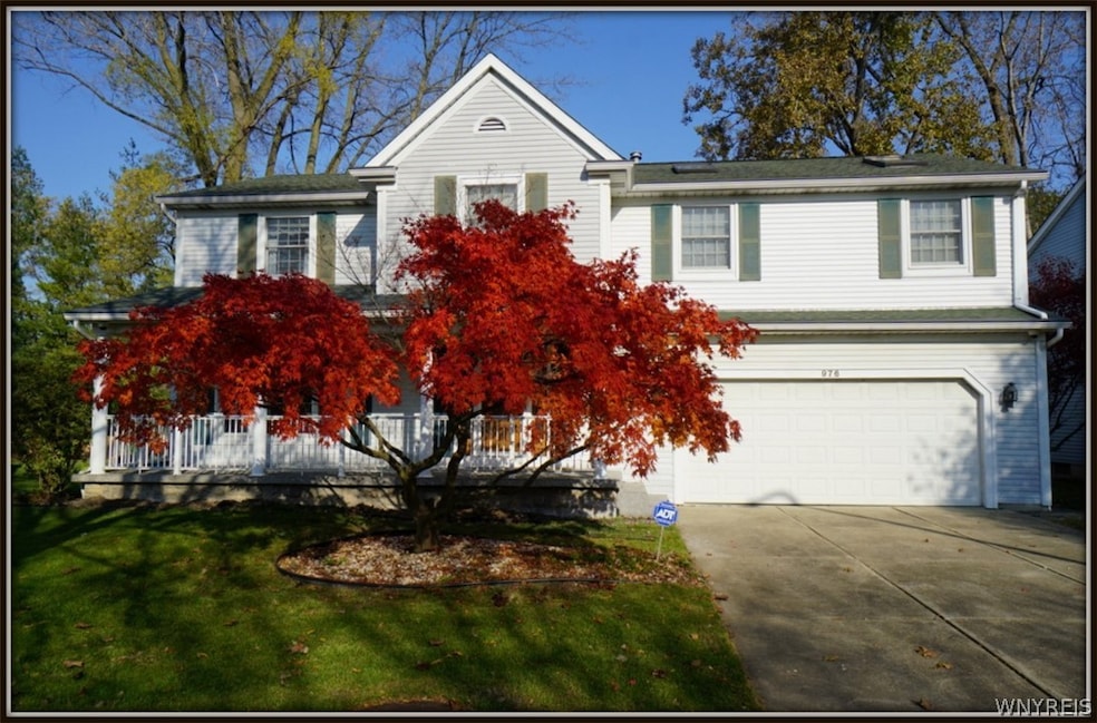 976 Thomas Fox Dr E, North Tonawanda, NY 14120 - photo 1