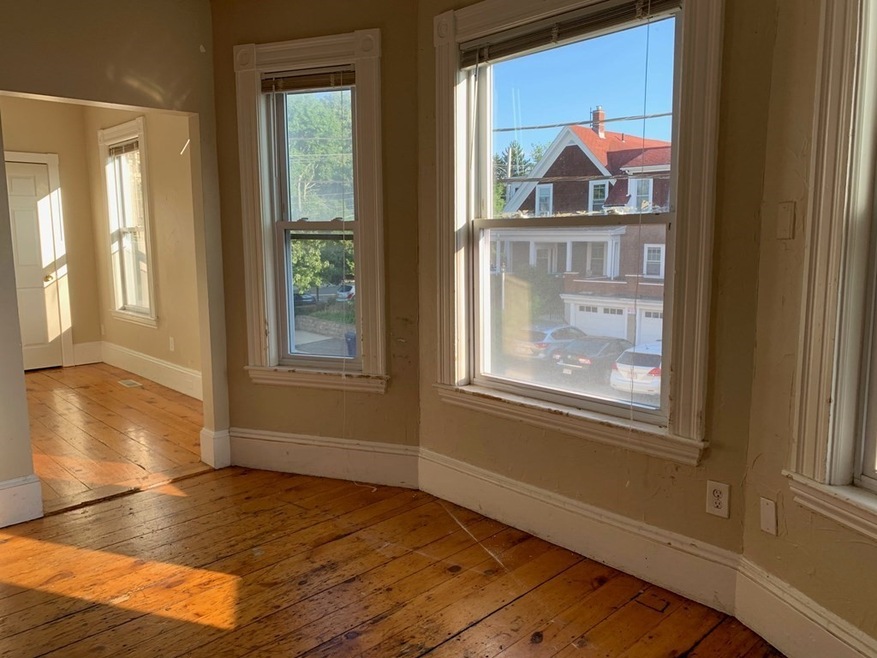 107 Linden St unit 2, Salem, MA 01970 - photo 1