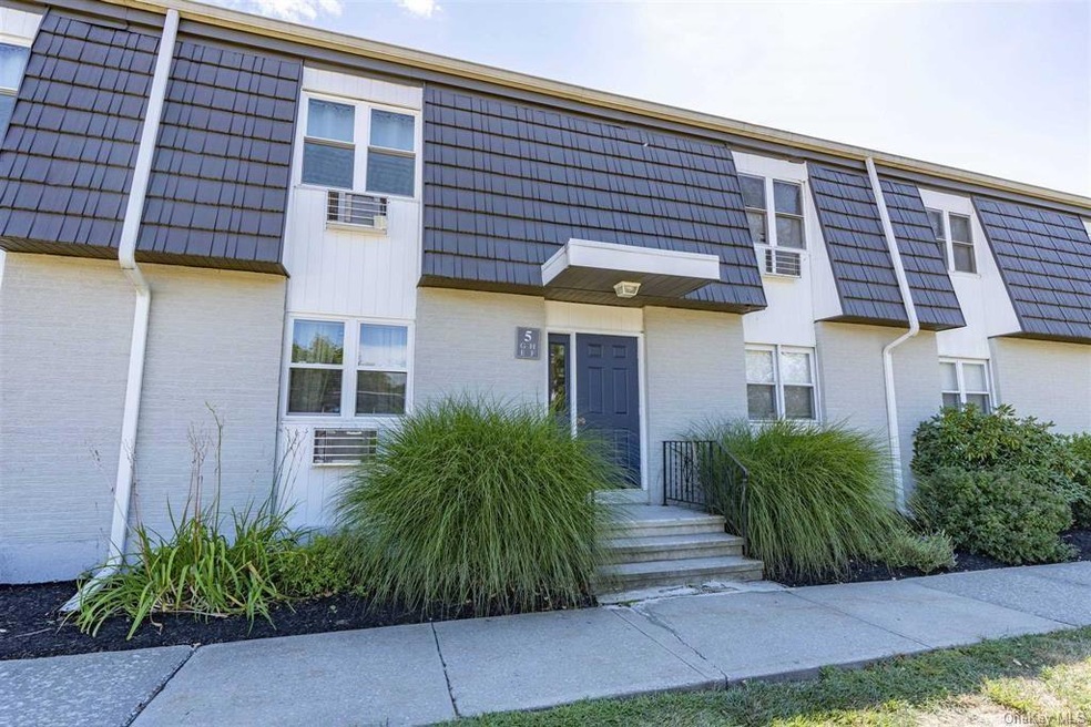 5 White Gate Rd unit E, Wappingers Falls, NY 12590 - photo 1