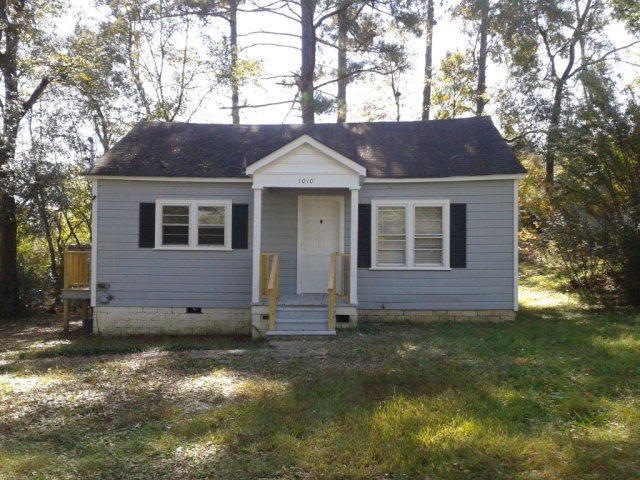 1010 Foster St, Dalton - Photo 1