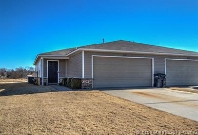 5809 S 34th St, Broken Arrow, OK 74014 - photo 1