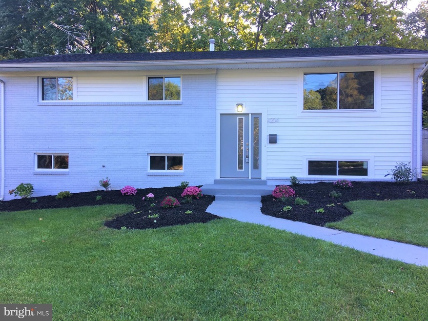 4204 Heathfield Rd, Rockville, MD 20853 - photo 1