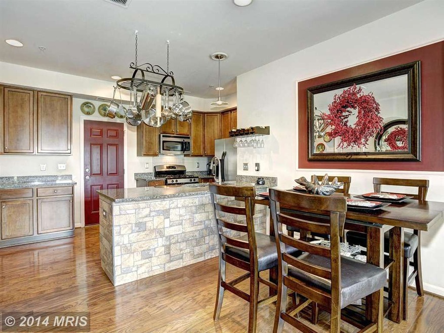 7955 Crescent Park Dr unit 155, Gainesville, VA 20155 - photo 1