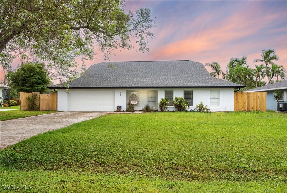 784 Sunset Vista Dr, Fort Myers, FL 33919 - photo 1