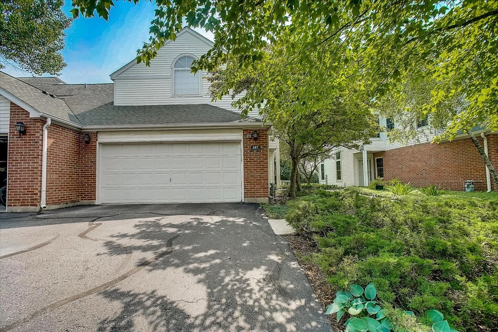 107 Welwyn St unit 15C, Lake Bluff, IL 60044 - photo 1