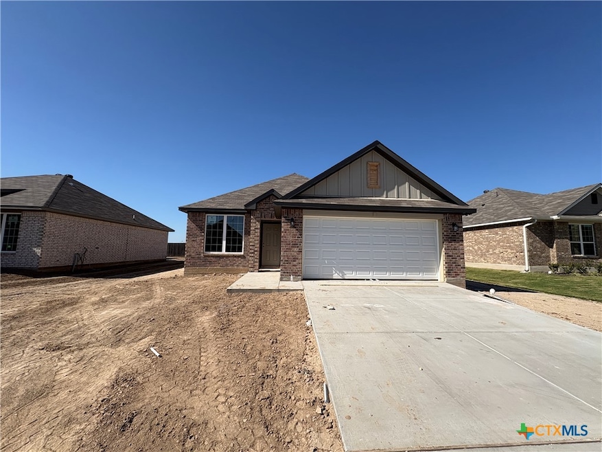 1218 Dowdy Dr, Belton, TX 76513 - photo 1