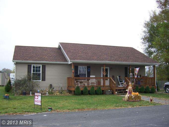 9 Hiser St unit 9, Moorefield, WV 26836 - photo 1