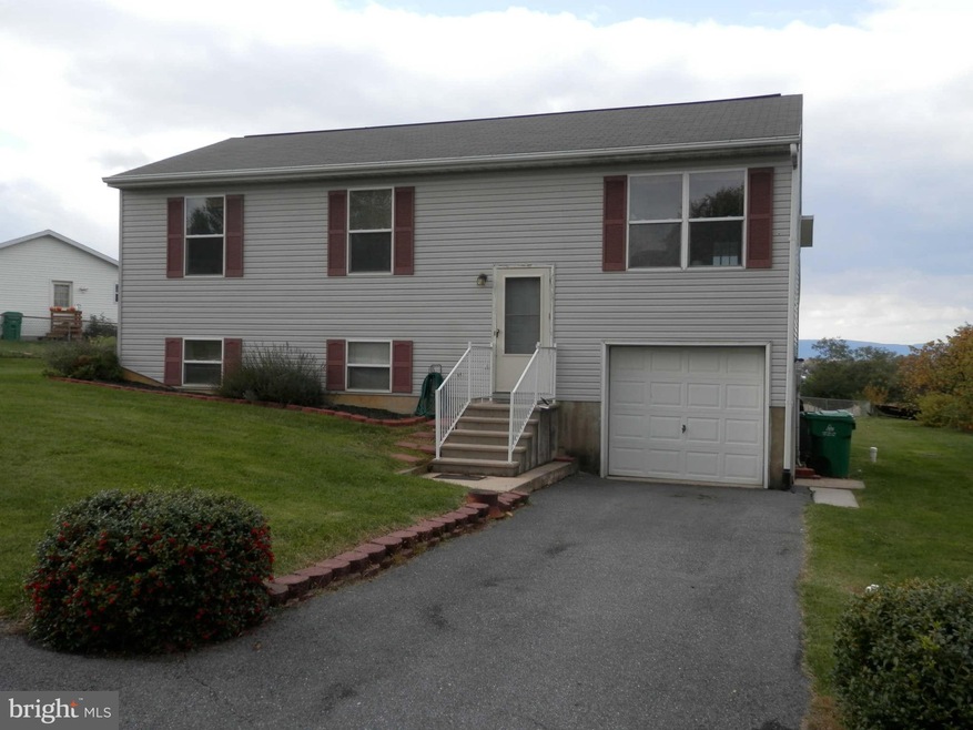 2697 Tattoo Dr, Chambersburg, PA 17202 - photo 1