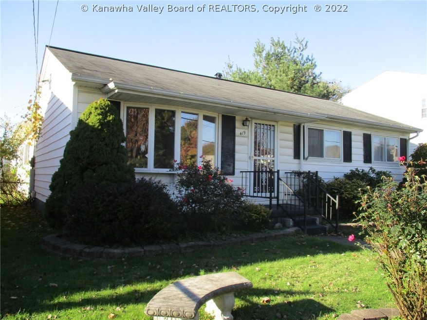 419 23rd St, Dunbar, WV 25064 - photo 1