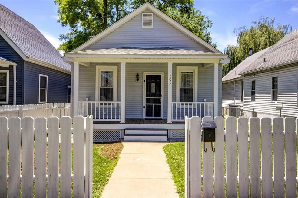 305 Willard Ave, Lincoln, IL 62656 - photo 1