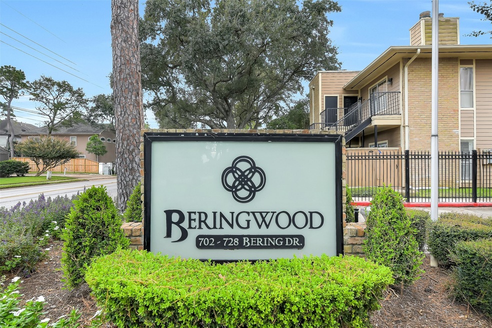 710 Bering Dr unit C, Houston, TX 77057 - photo 1