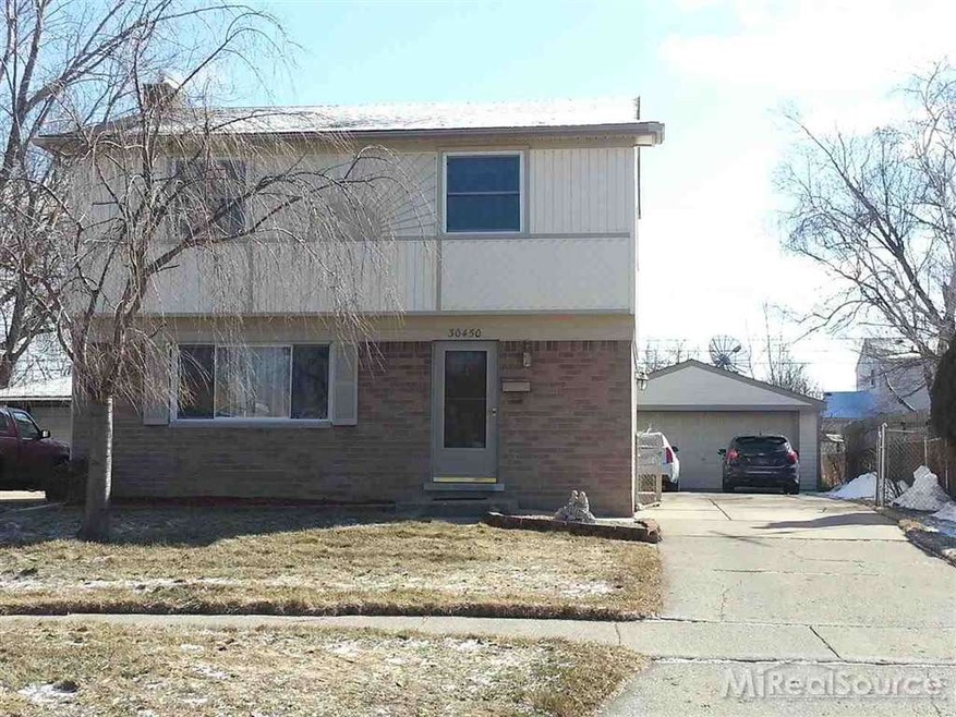 30450 Indigo St, Roseville, MI 48066 - photo 1