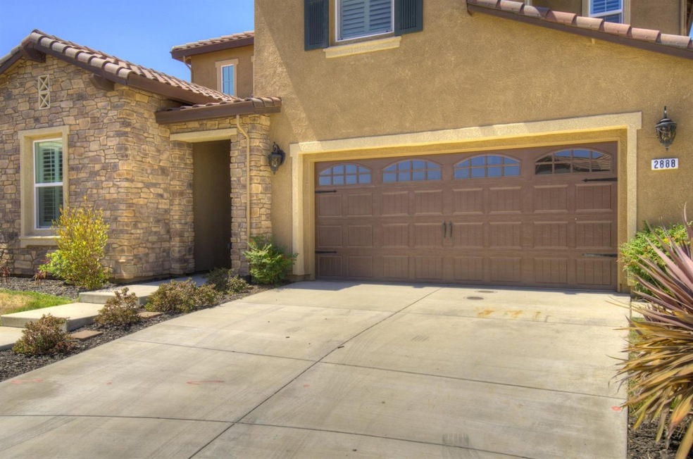 2888 Westport Cir, Oakdale, CA 95361 - photo 1