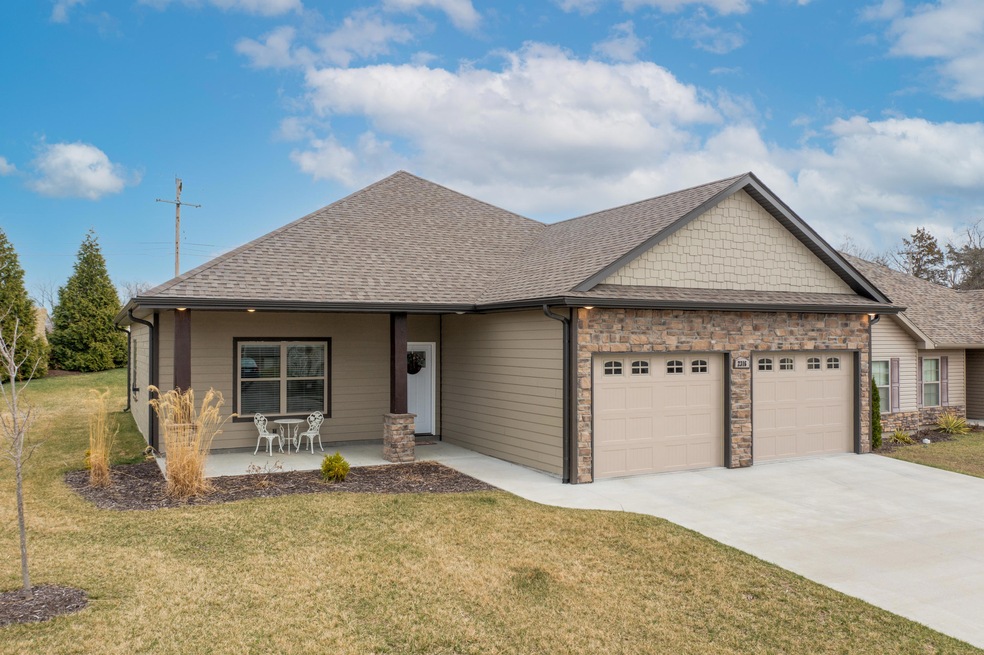 2316 Mace Dr, Columbia, MO 65201 - photo 1
