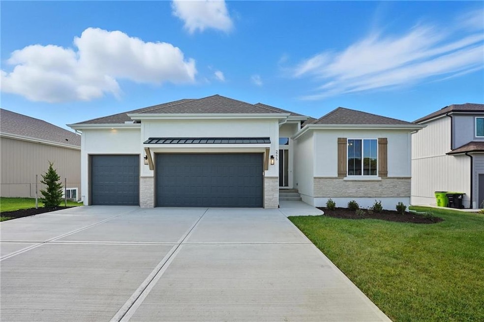 2775 SW 11th Terrace, Lee's Summit, MO 64081 - photo 1