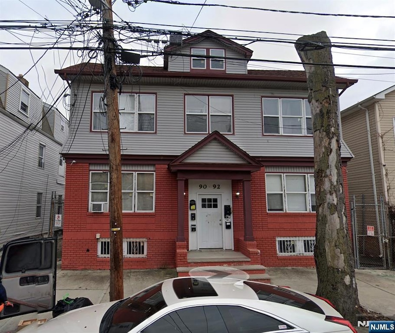 90-92 Willoughby St, Newark, NJ 07112 - photo 1