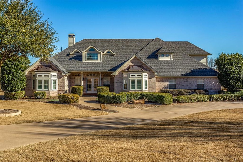 1511 Bentwater Pkwy, Granbury, TX 76049 - photo 1