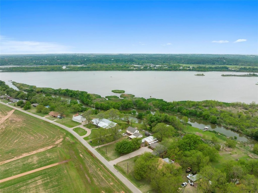 1900 Long Creek Ct, Granbury, TX 76049 - photo 1