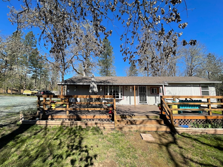 3747 Russell Rd, Grants Pass, OR 97526 - photo 1