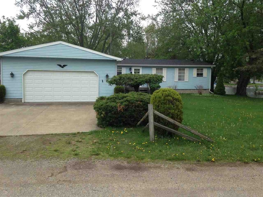 195 Lane 101 West Otter Lake, Angola, IN 46703 - photo 1