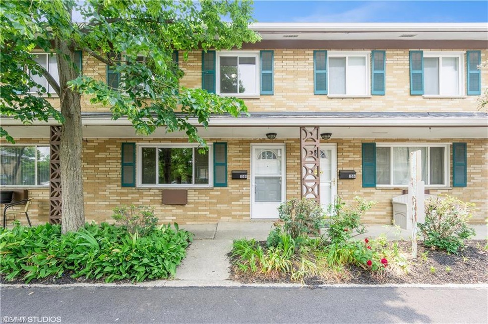 1566 Lee Terrace Dr unit B2, Wickliffe, OH 44092 - photo 1