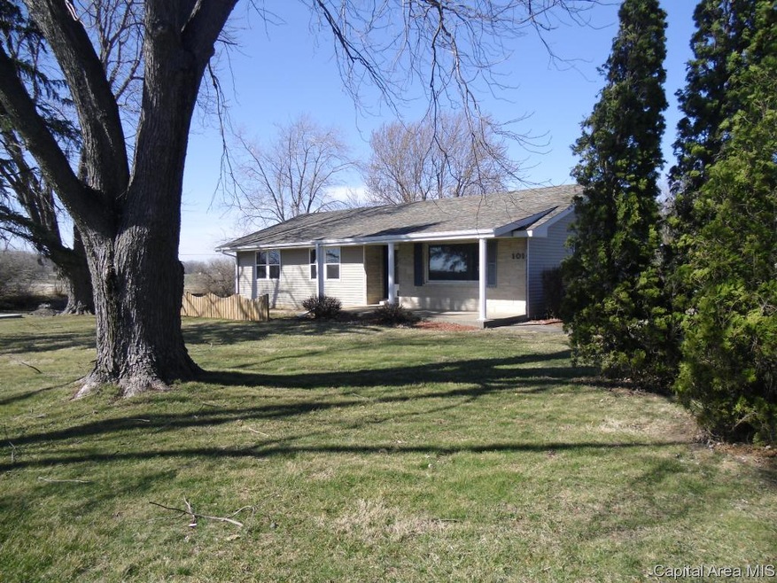101 Leland Lake Dr, Jacksonville, IL 62650 - photo 1