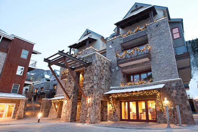 Auberge Residences at Element 52