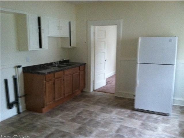 93 North St unit A, Manchester, CT 06042 - photo 1