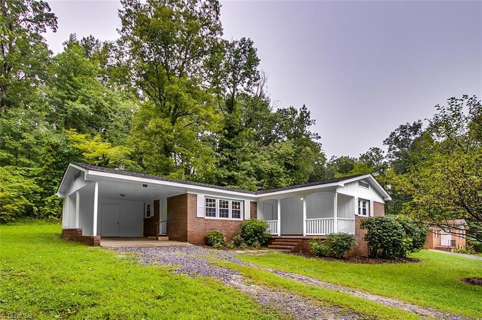 340 Falcon Hills Dr, Asheboro, NC 27205 - photo 1