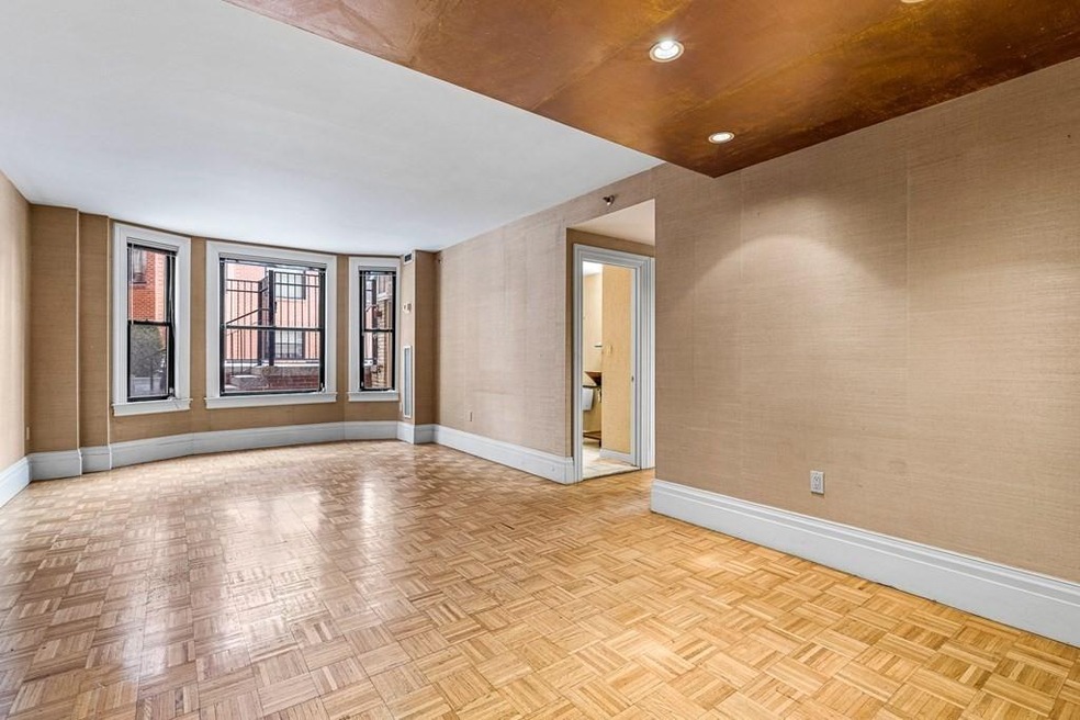 Windsor Place unit 201, Boston, MA 02215 - photo 1