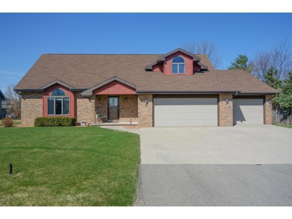 N407 Wundrow Ct, Appleton, WI 54915 - photo 1