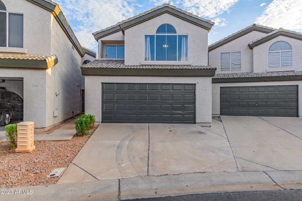 1105 W Sandy Banks
