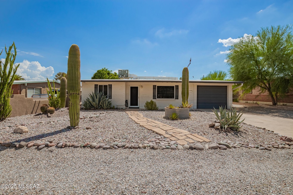 2754 N Cherry Ave, Tucson, AZ 85719 - photo 1