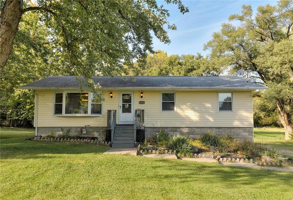 3160 NE 44th Ave, Des Moines, IA 50317 - photo 1