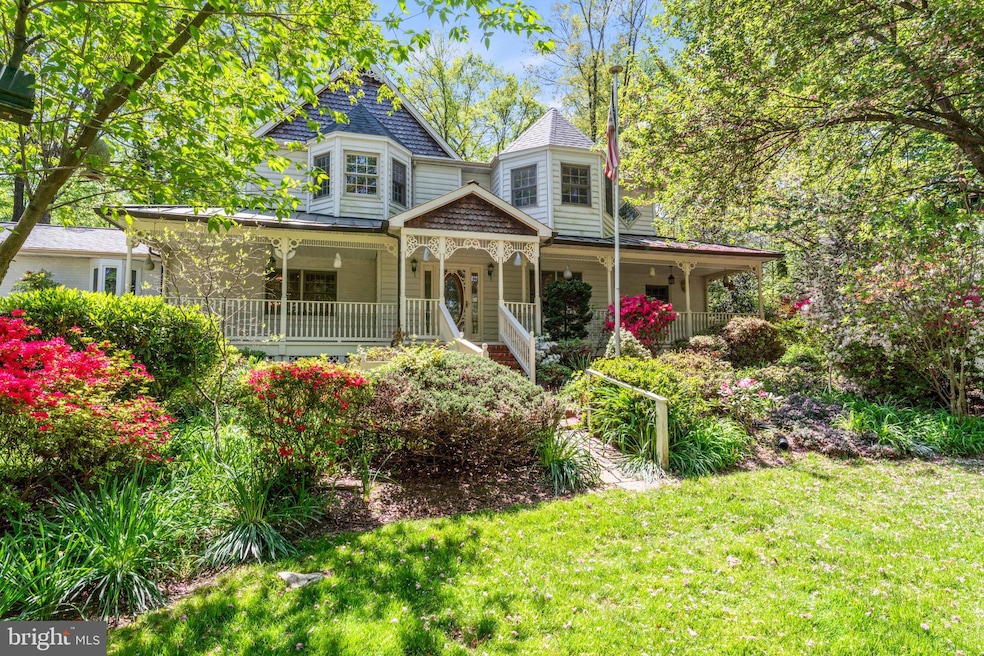 8913 Glenbrook Rd, Fairfax, VA 22031 - photo 1