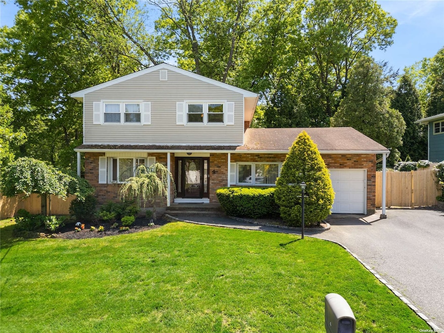 Sold $838,000 • Co-Listing Agent