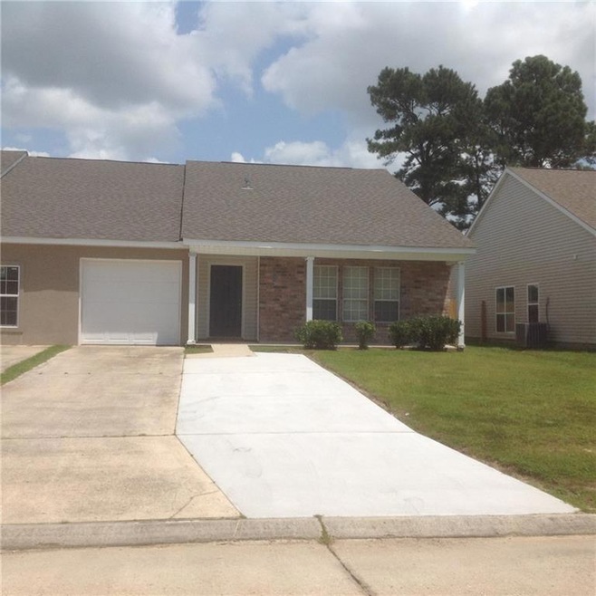 1041 Clairise Ct, Slidell, LA 70461 - photo 1