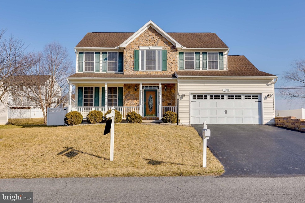 10205 Stagecoach Dr, Hagerstown, MD 21740 - photo 1