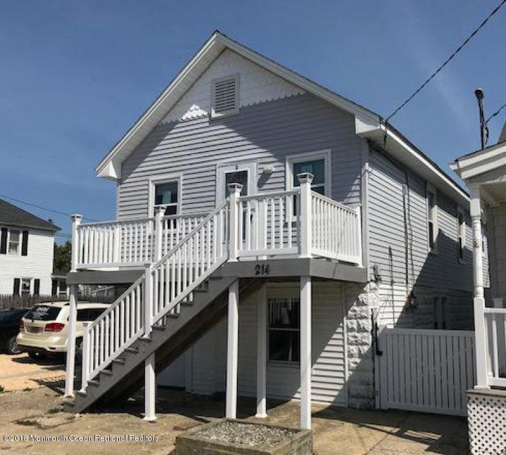 214 Dupont Avenue - Photo