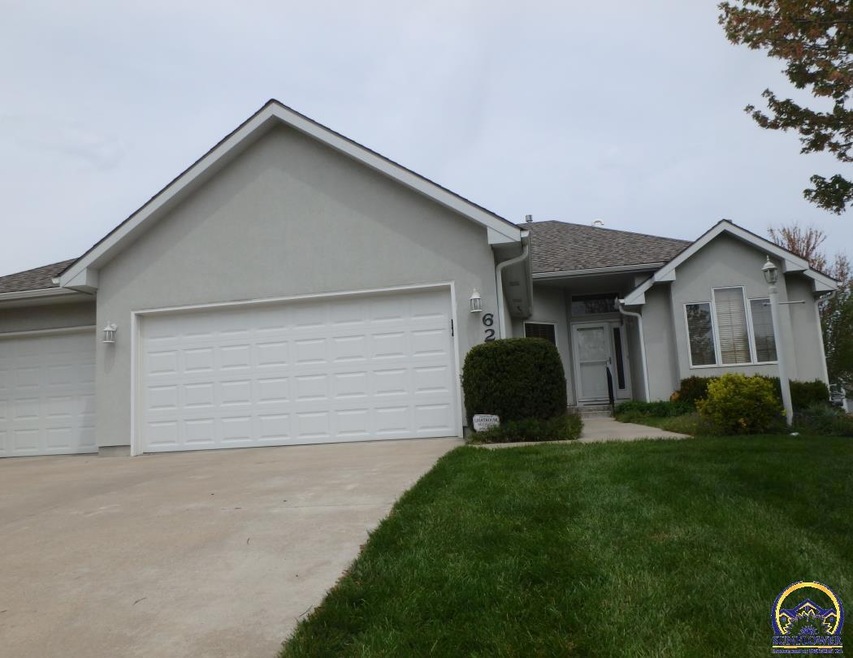 6234 SW 41st St, Topeka, KS 66610 - photo 1