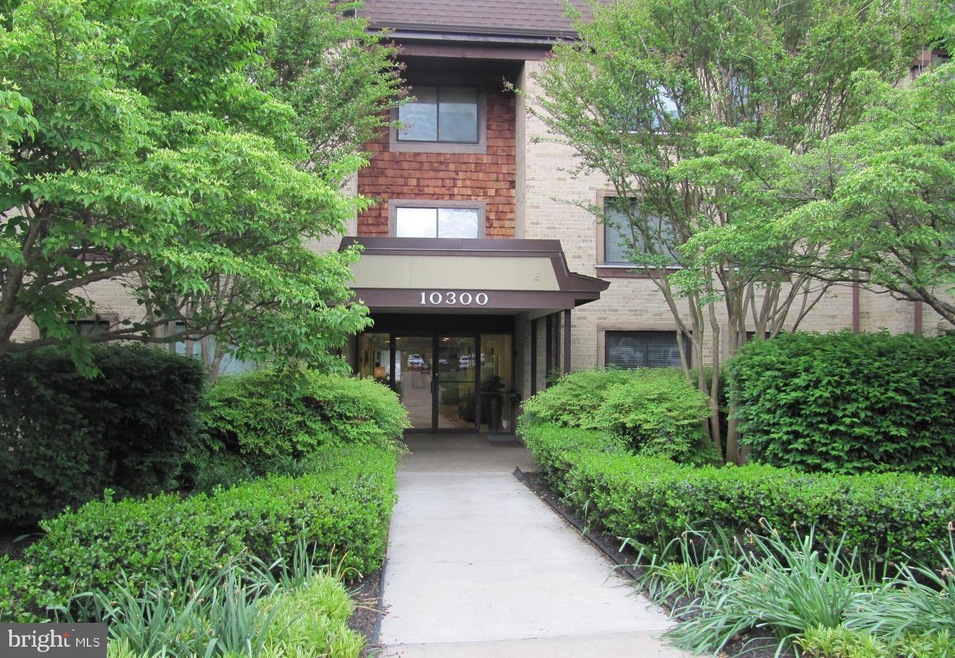 Treebrooke unit 104, Oakton, VA 22124 - photo 1
