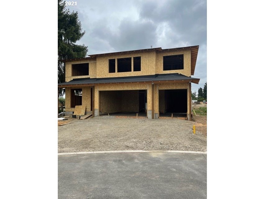 1053 NE 16th Ave unit L11, Canby, OR 97013 - photo 1