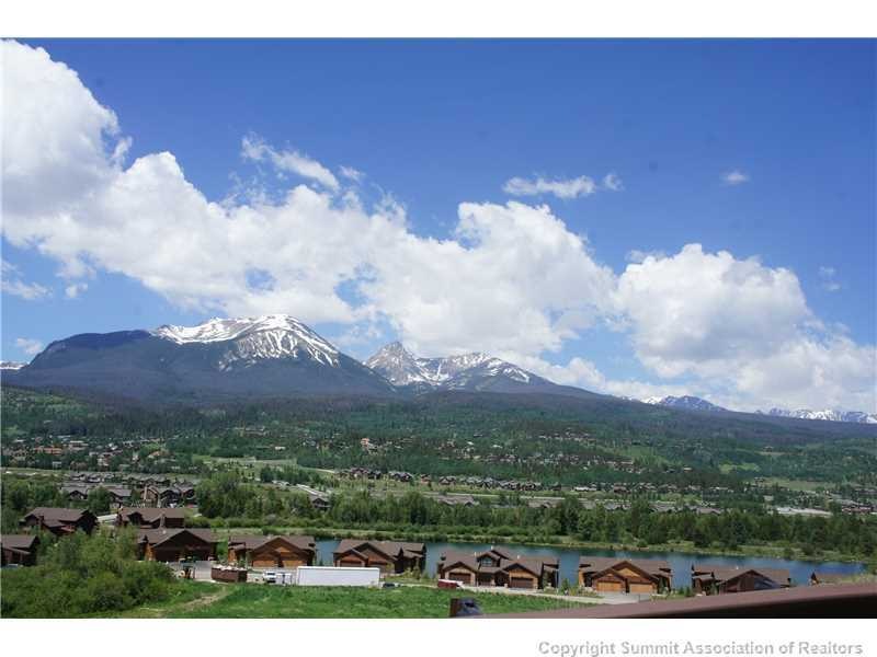 View. Amazing Gore Range Views!