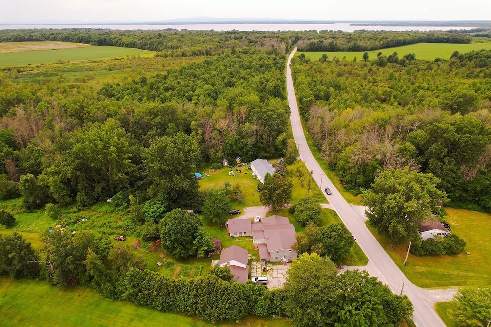 For Sale $579,000 • Co-Listing Agent