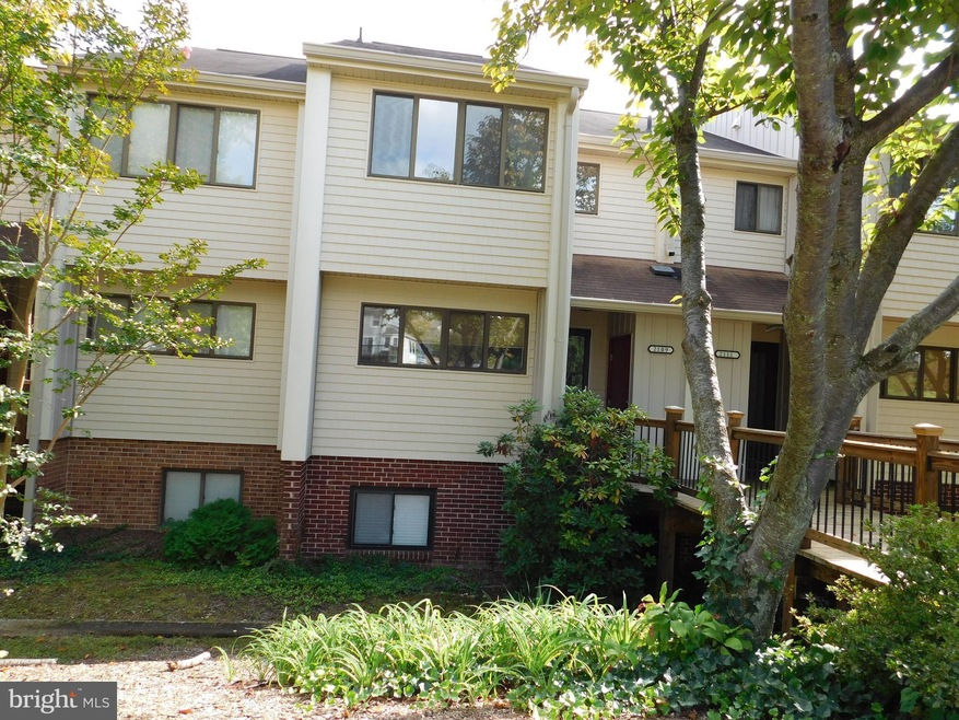 2109 Old Landing Way unit 17, Woodbridge, VA 22191 - photo 1