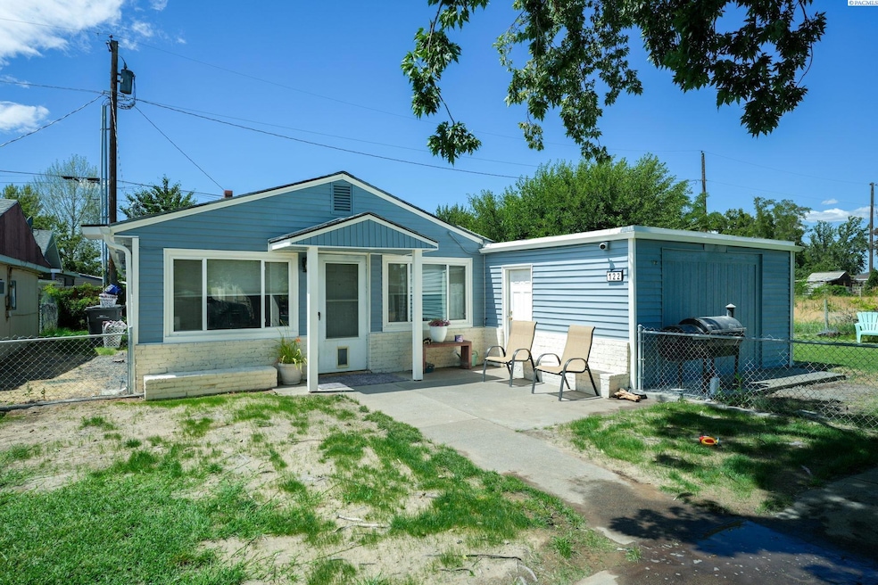 122 W 14th Ave, Kennewick, WA 99337 - photo 1