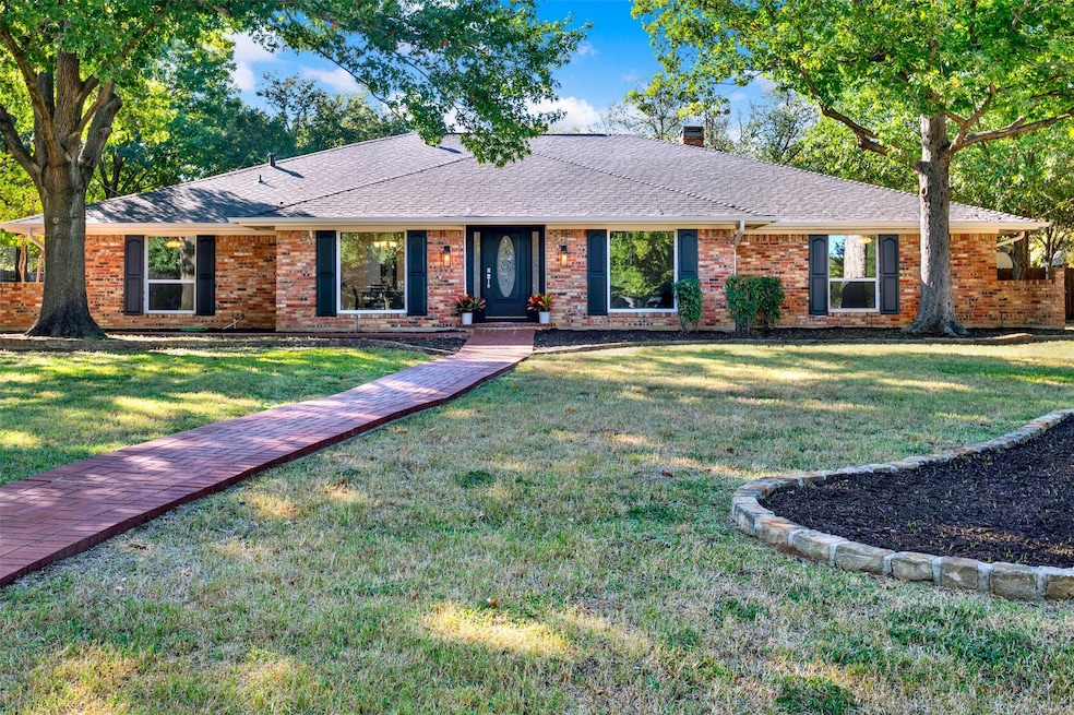 6004 Hunter Ct, Colleyville, TX 76034 - photo 1