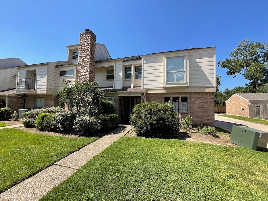 17159 Beaver Springs Dr unit 13, Houston, TX 77090 - photo 1