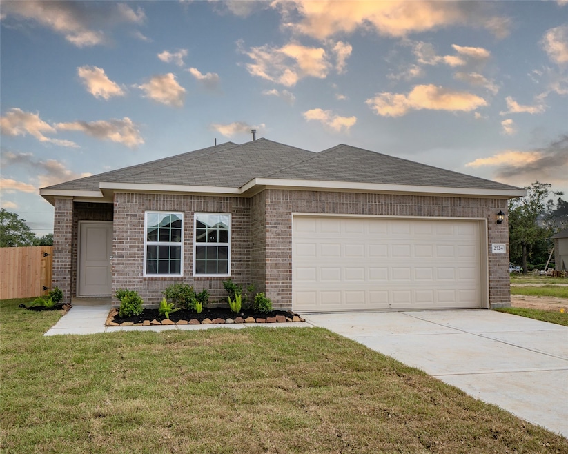 2524 Grace St, Bay City, TX 77414 - photo 1