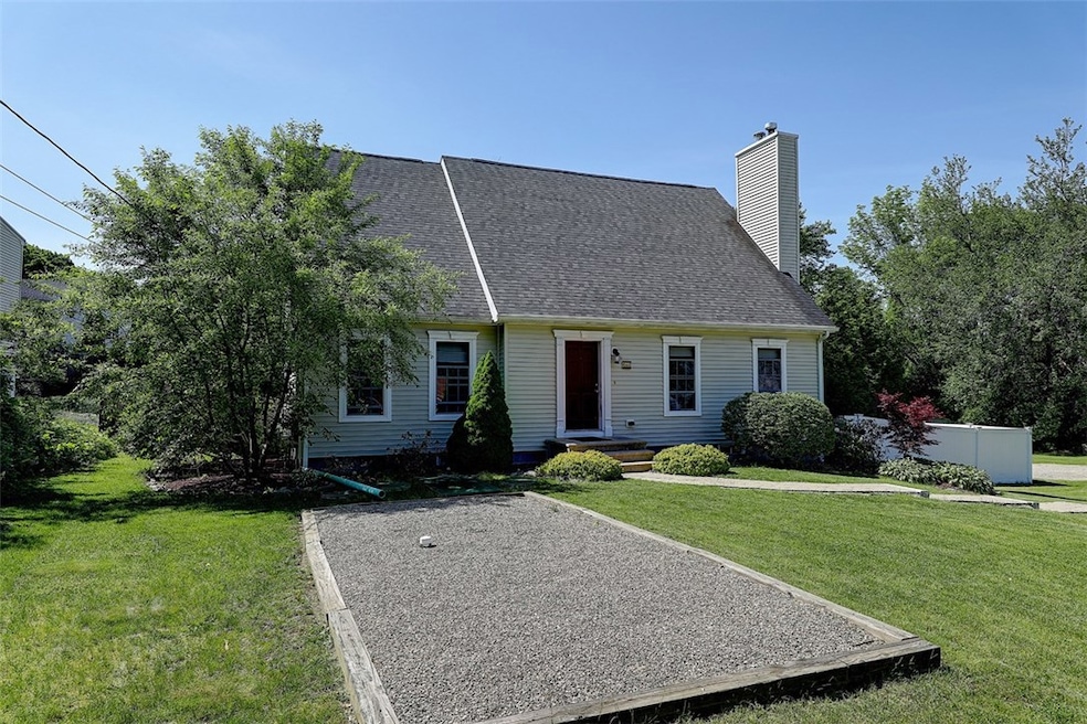 62 Club Dr, Cumberland, RI 02864 - photo 1